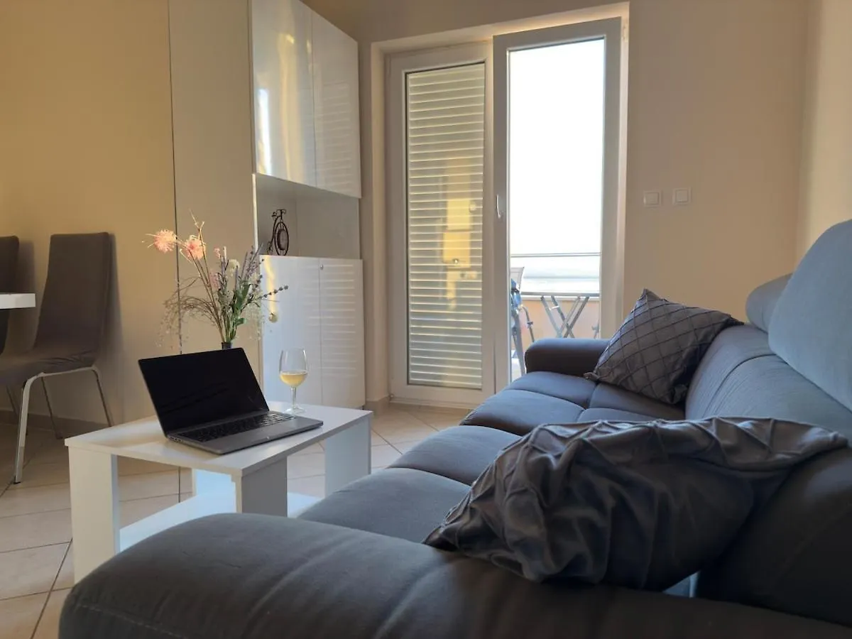 Blue Horizon - 400M From The Sea! Apartment Dramalj 0*,  Croatia