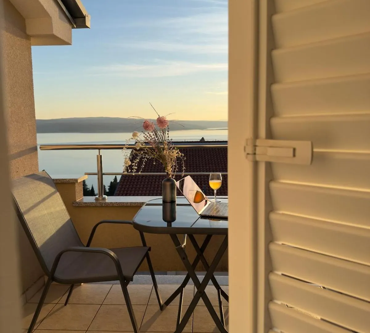 Blue Horizon - 400M From The Sea! Apartment Dramalj