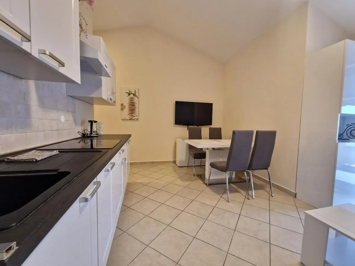 Blue Horizon - 400M From The Sea! Apartment Dramalj Croatia