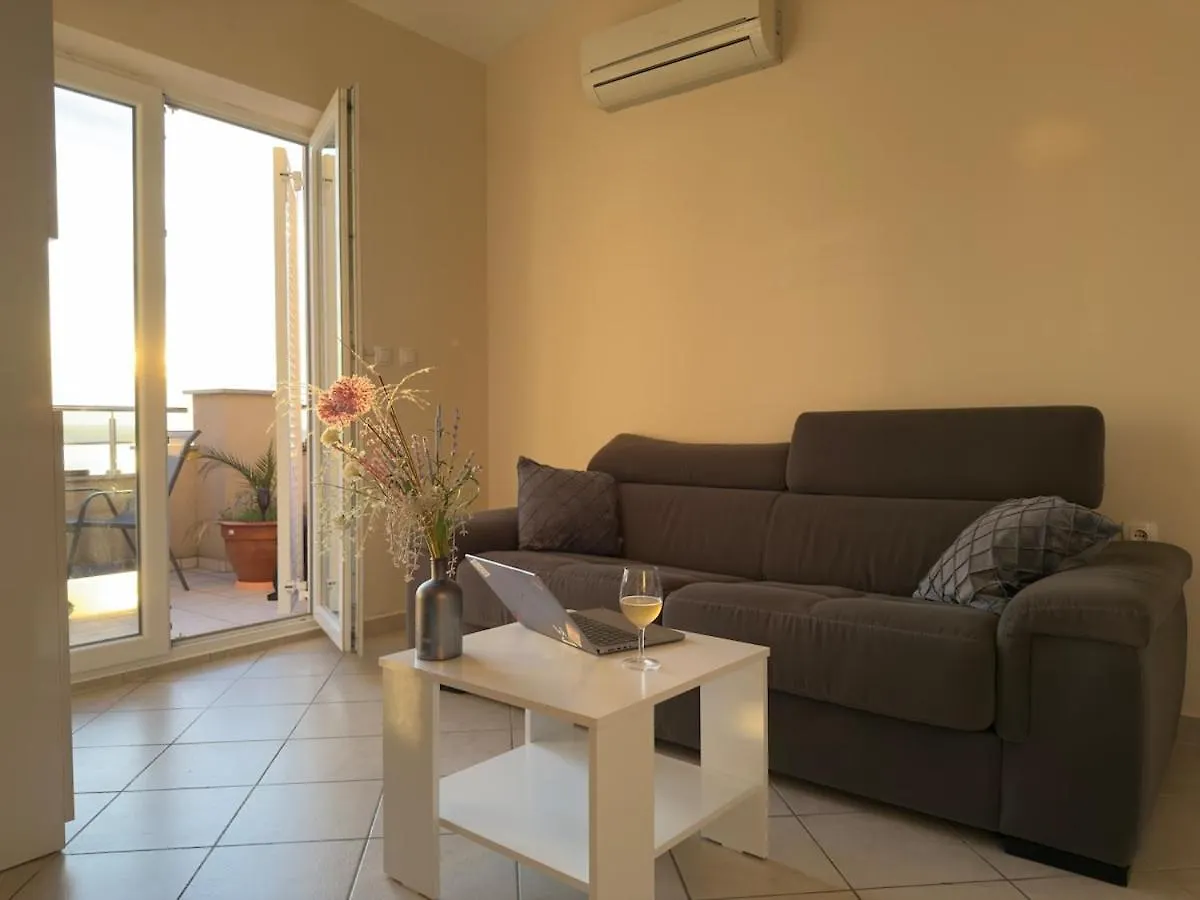 Blue Horizon - 400M From The Sea! Apartment Dramalj 0*,